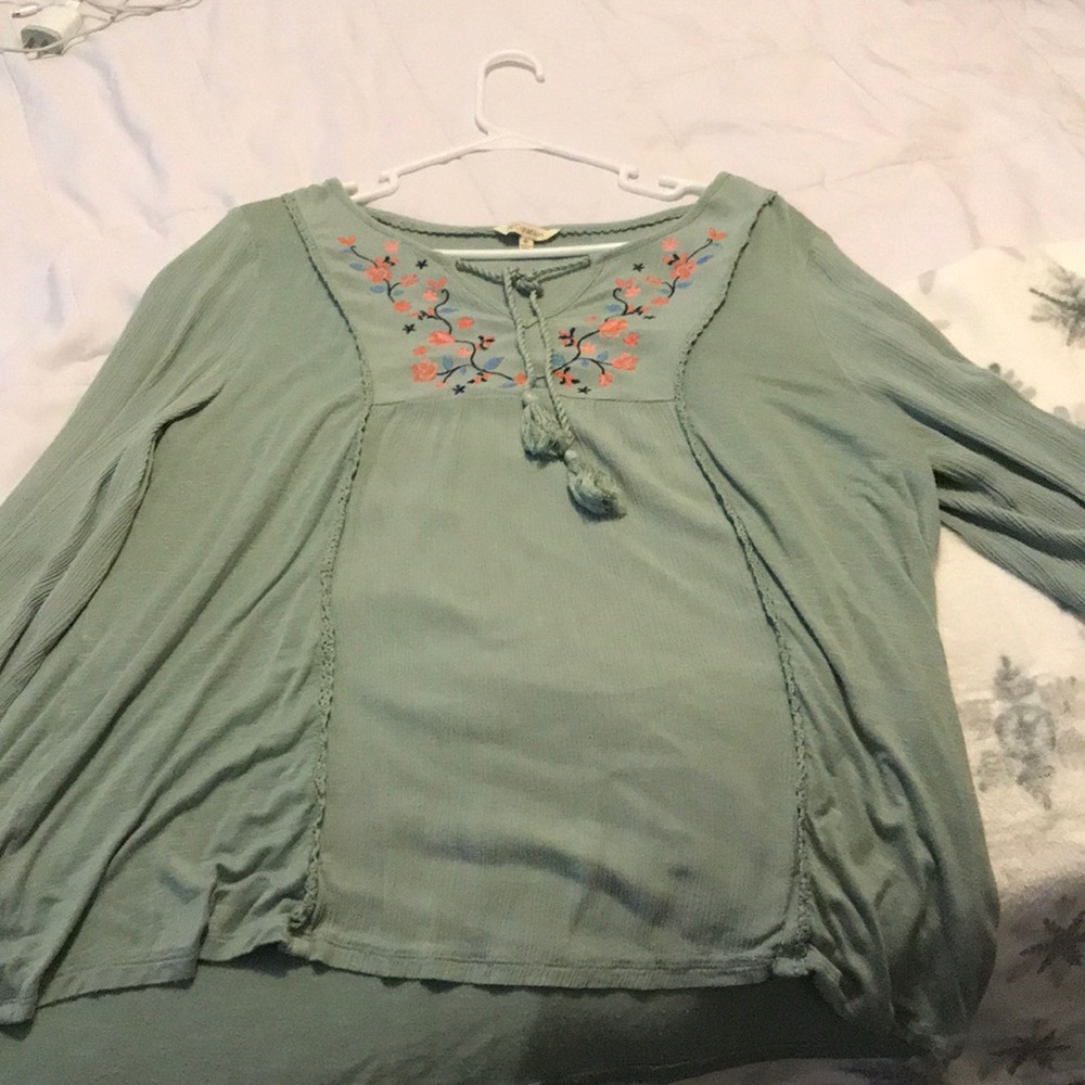 reCreation green flowy long sleeve blouse